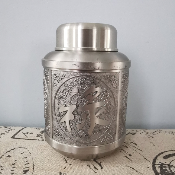 Oriental Cylinder Tin-metal Can - Picture 2 of 6